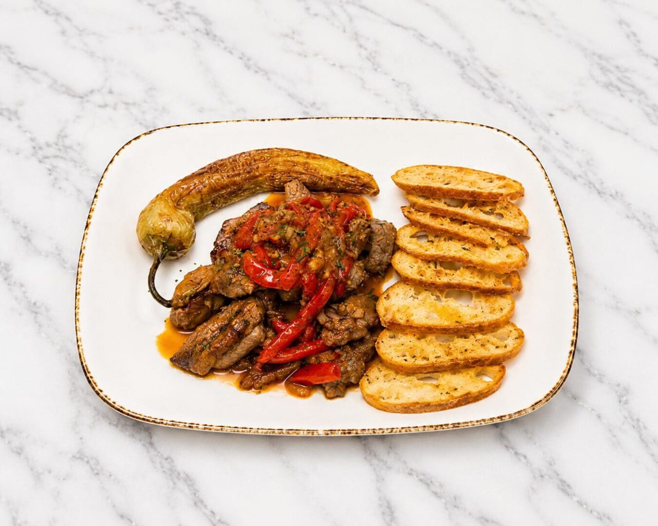 Beef and peppers with toasted crostini
